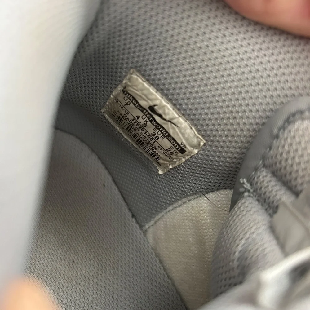 Nike Dunk High Silver - Size 7 - Picture 5 of 8